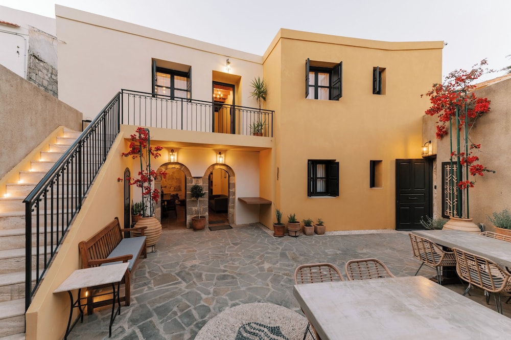 Zacosta Villa 2/50