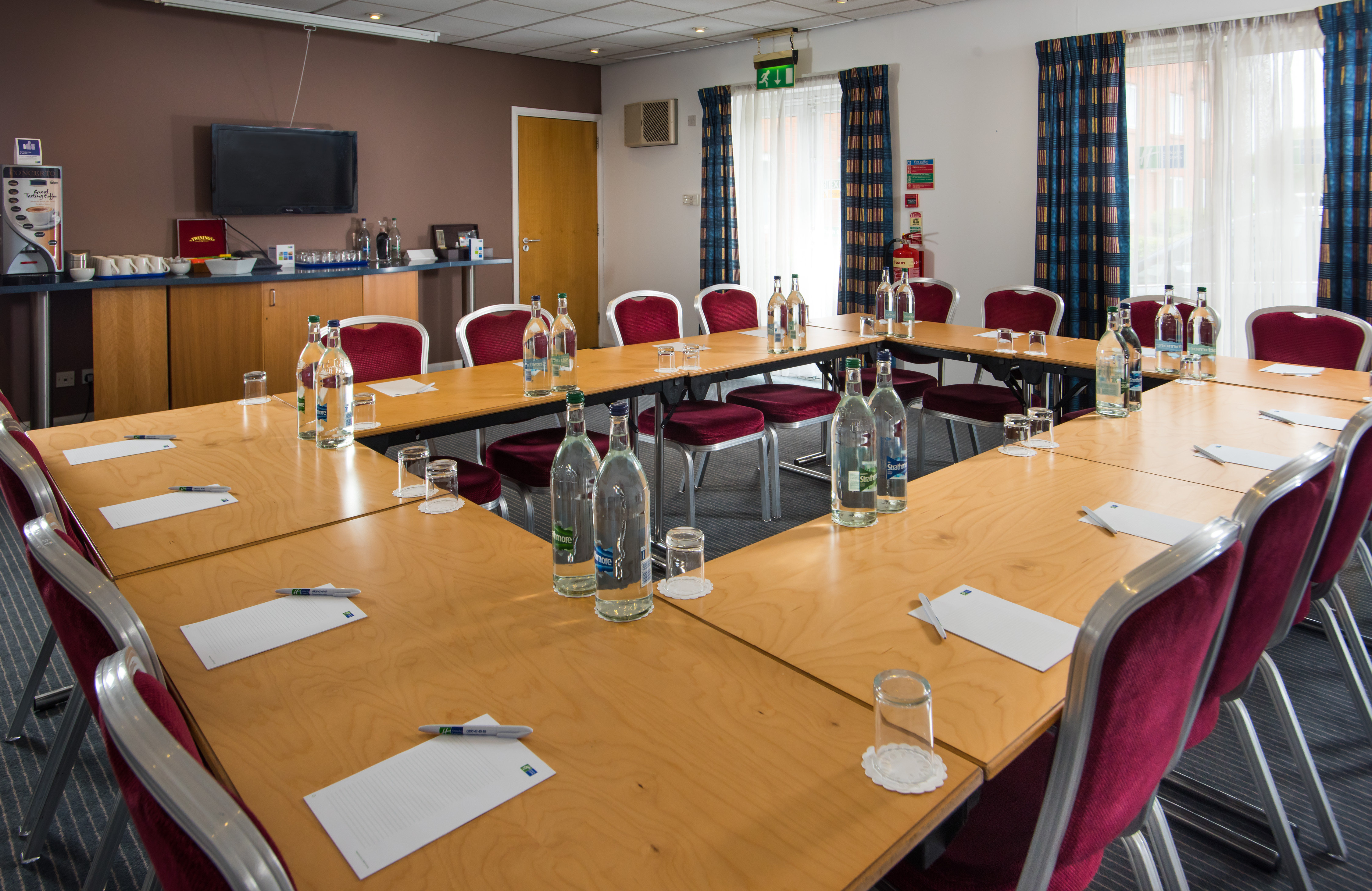 Holiday Inn Express Gloucester South 23/24