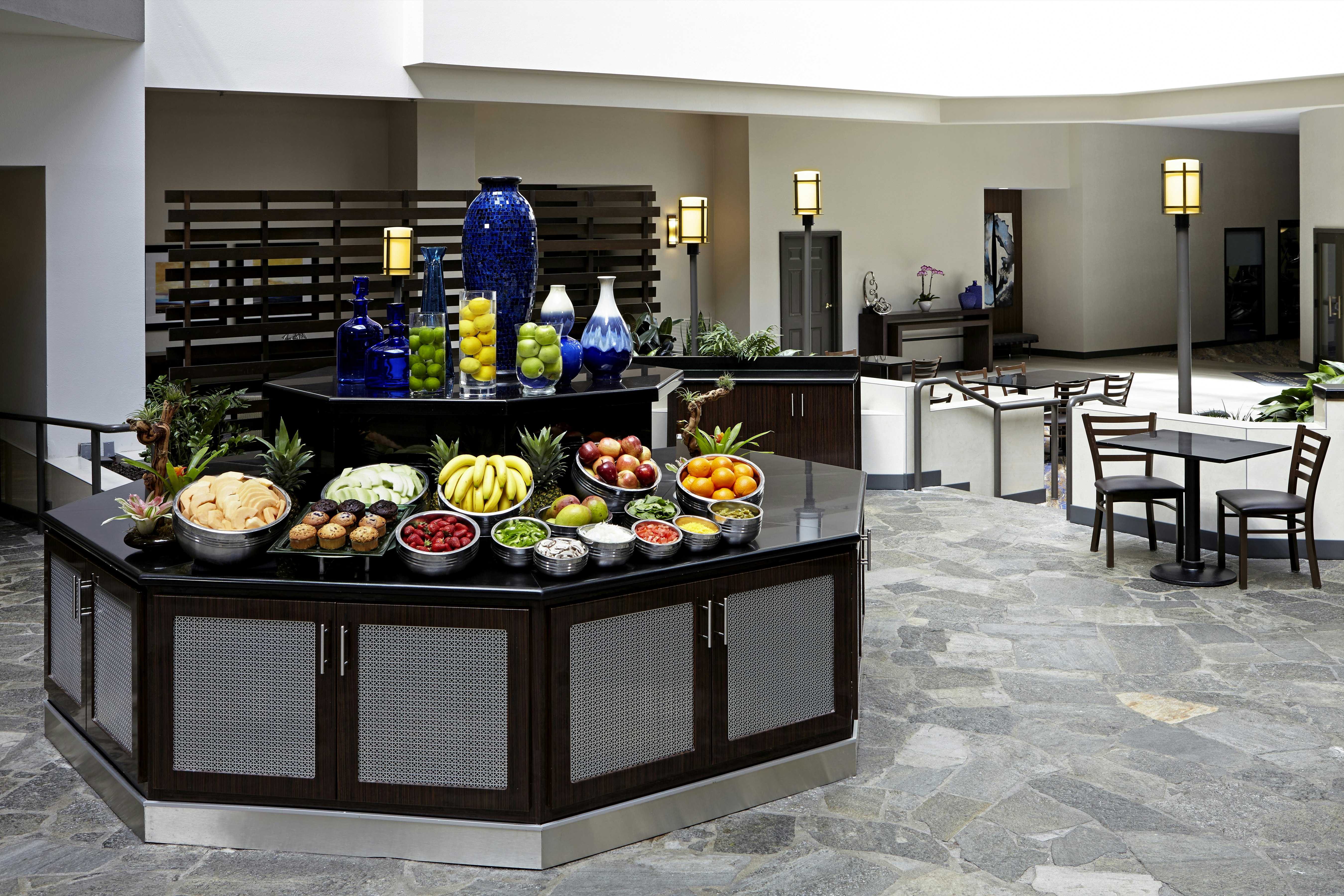 Embassy Suites by Hilton Los Angeles International Airport North 50/74