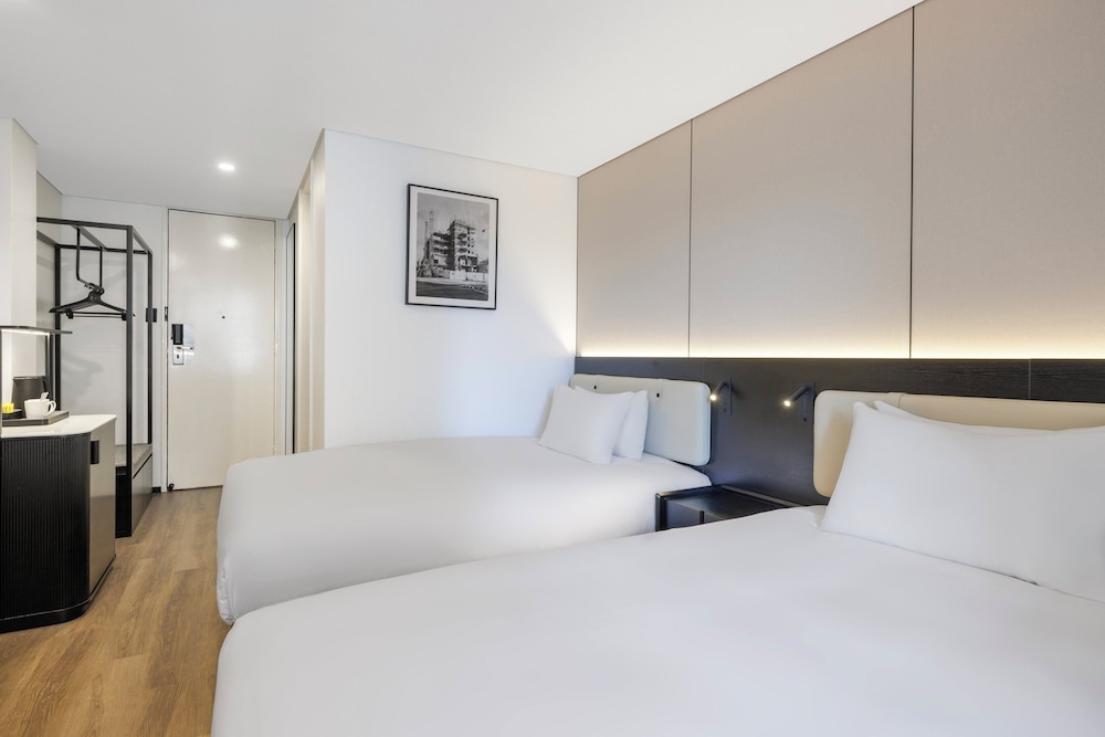 Madison Plaza Townsville 30/64