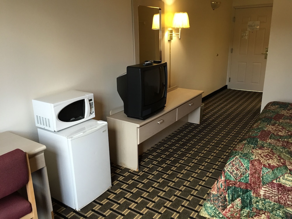 Regency Inn 23/59