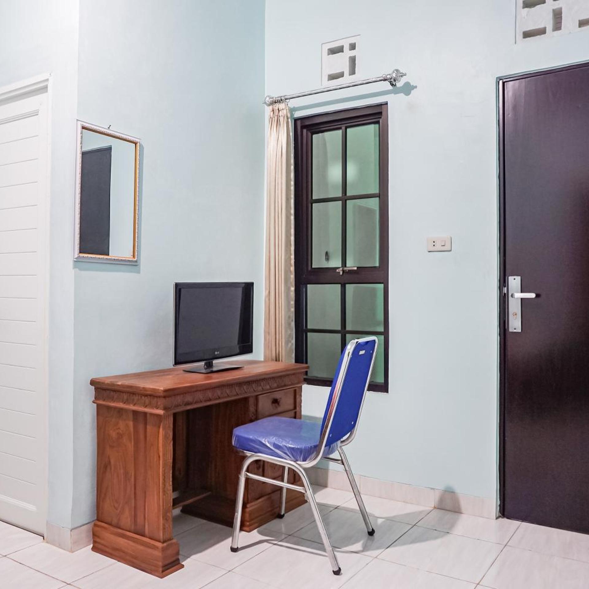 Hotel O Guest House Riharti Syariah 35/43