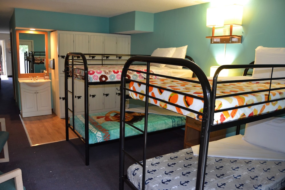 Cascades Inn 56/70