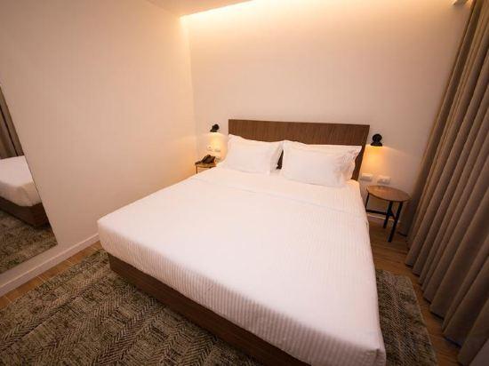 Room, Twin Beds