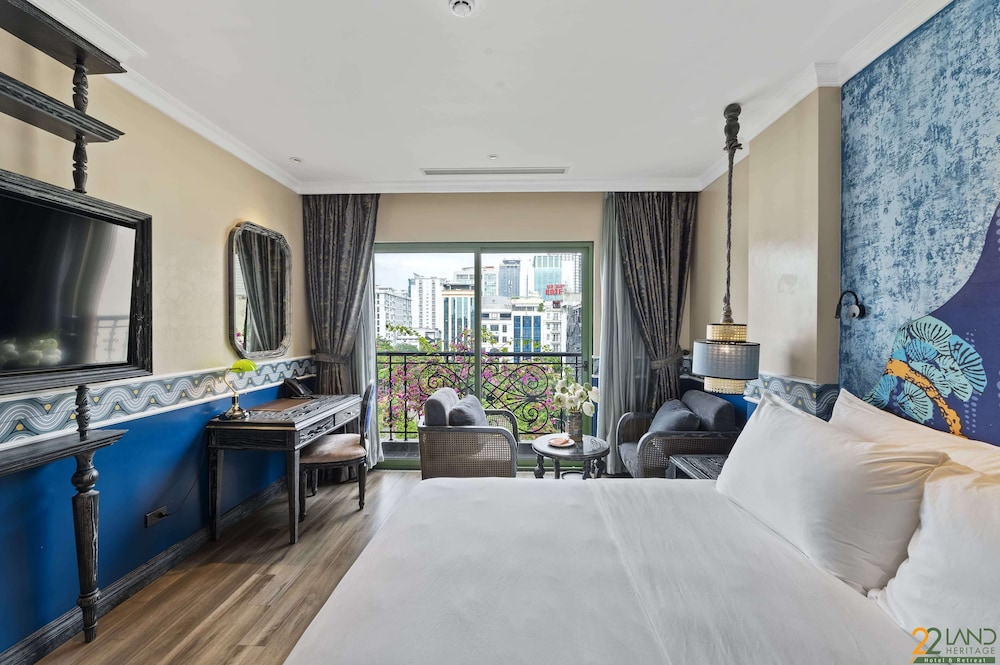 Design, King Bed, City View