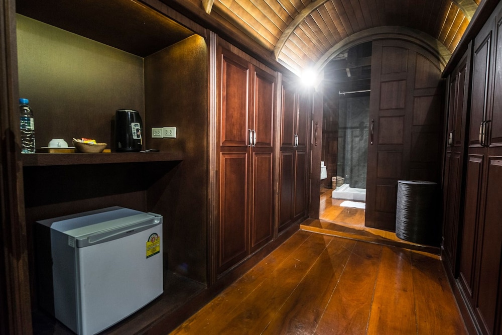 Amara Villa Khao Ka Lok 46/49