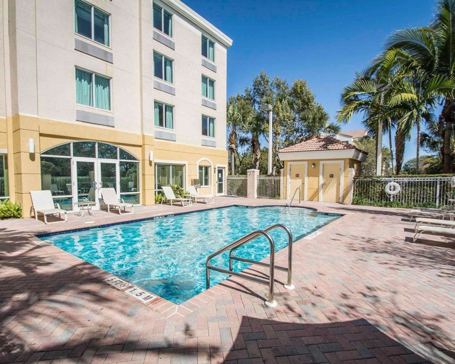 Comfort Inn And Suites Jupiter I-95 2/21