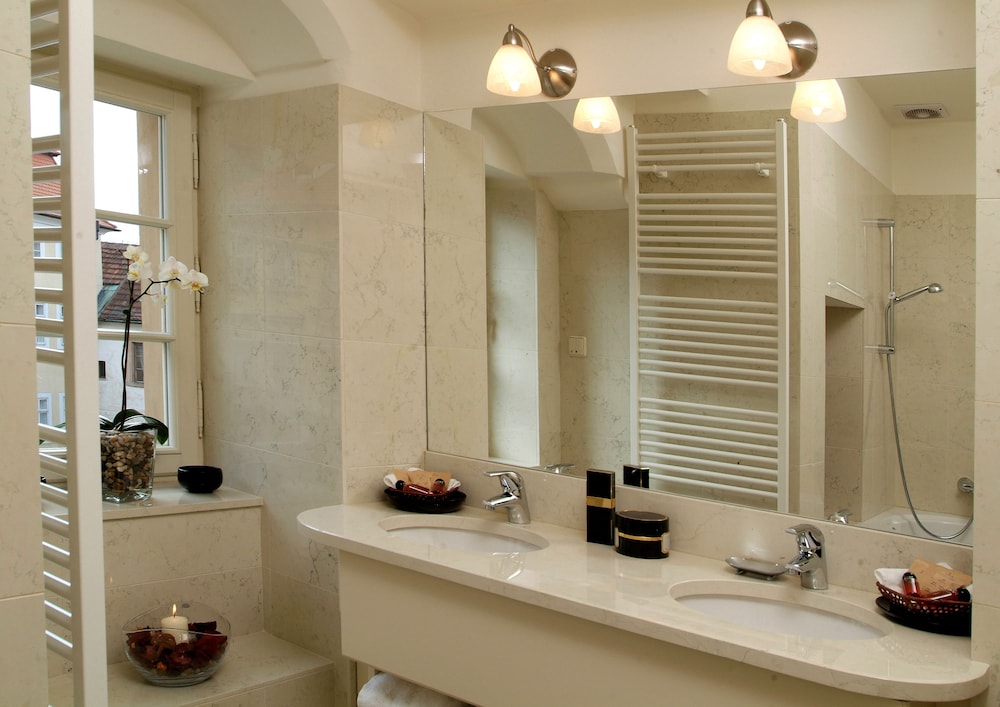 Appia Hotel Residence 50/50