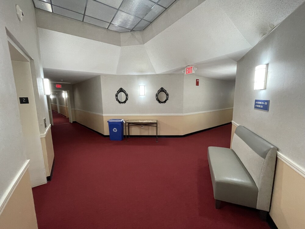 Gold Star Inn Suites 7/40