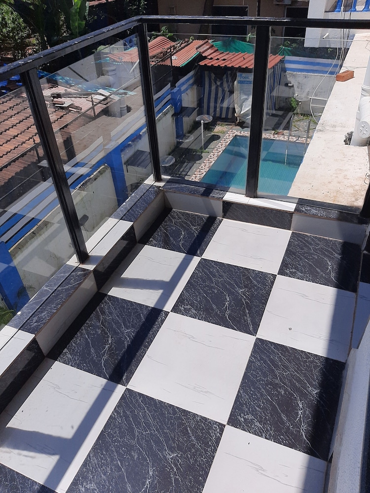 Casa Almeida Guest House 34/50