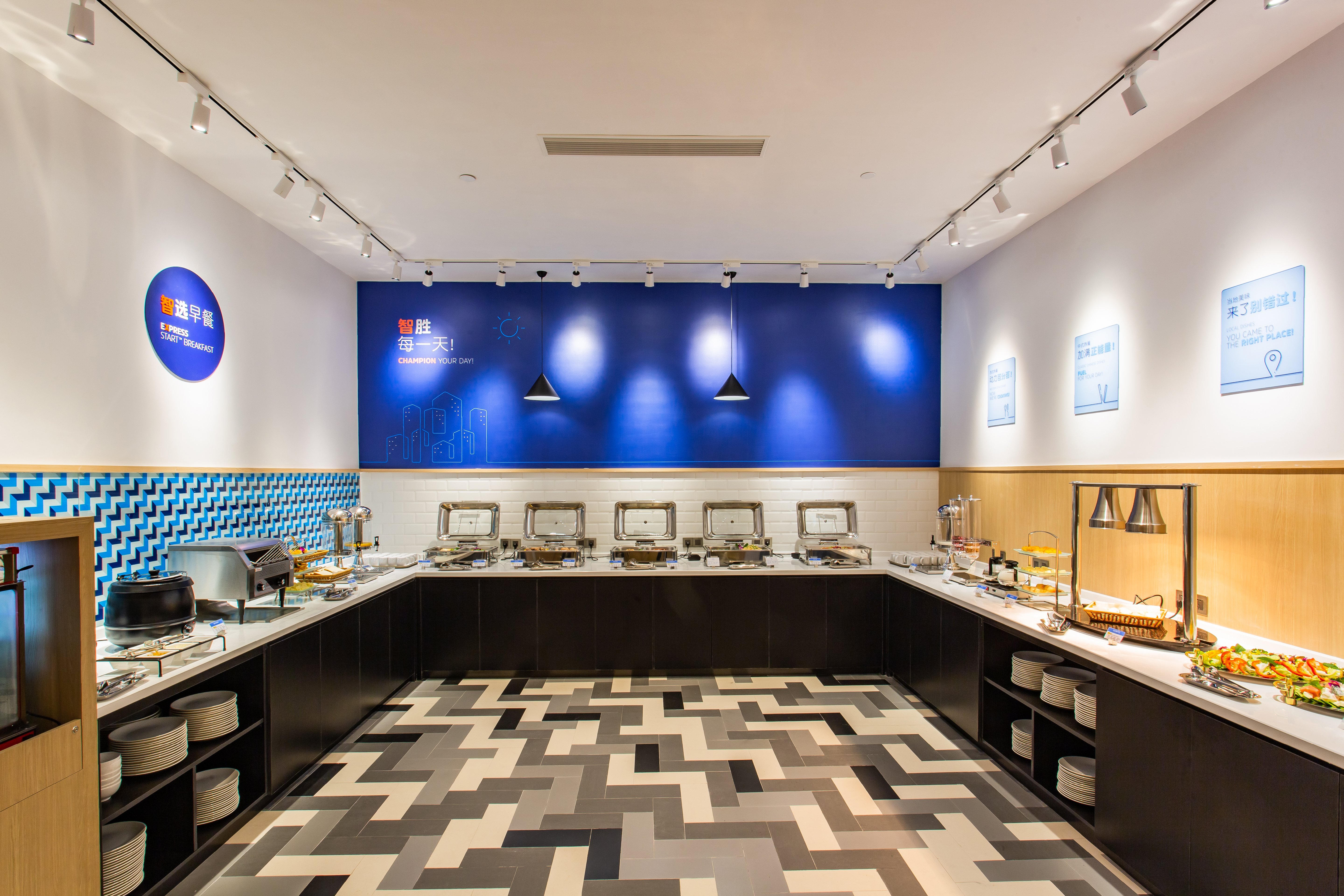 Holiday Inn Express Jiangmen Jianghai 40/79