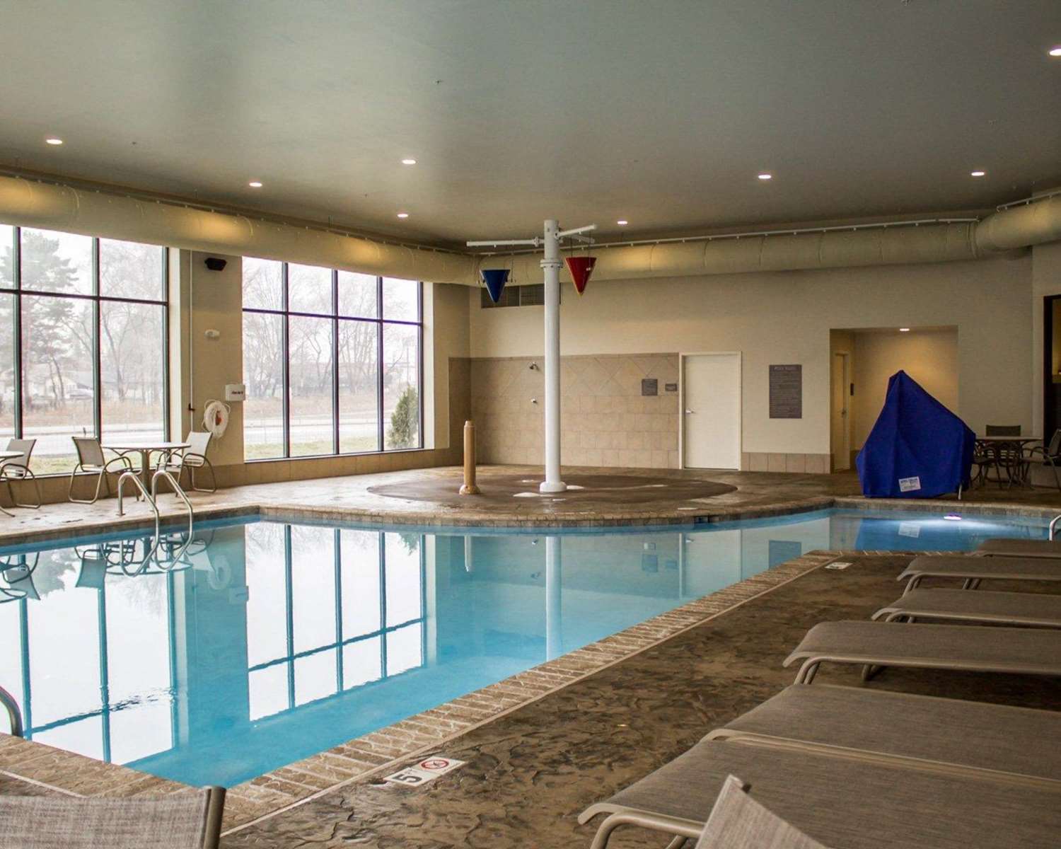 Comfort Inn & Suites Wadsworth OH 3/14