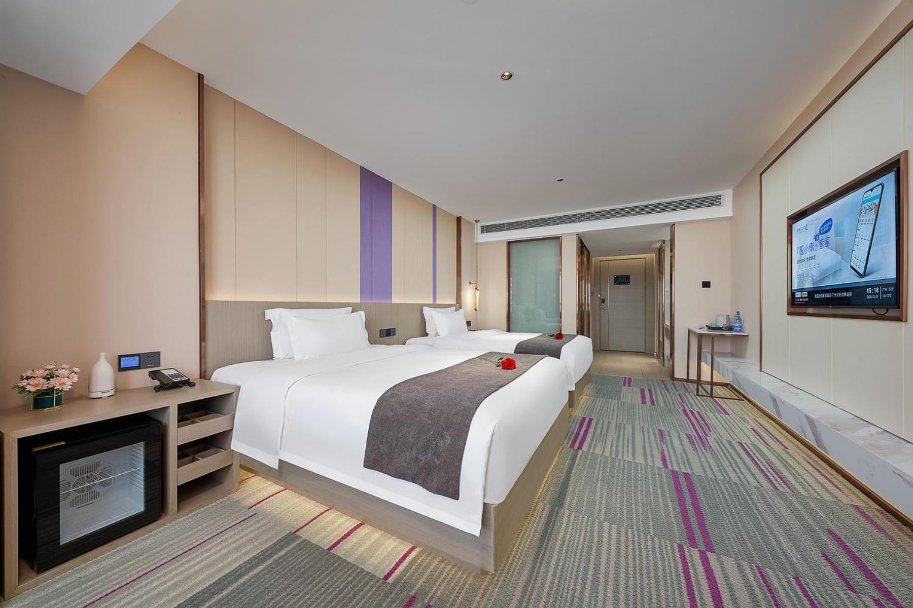 Lavande Hotel (Guangzhou Panyu Hanxi Changlong Dashi Subway Station Store) 8/28