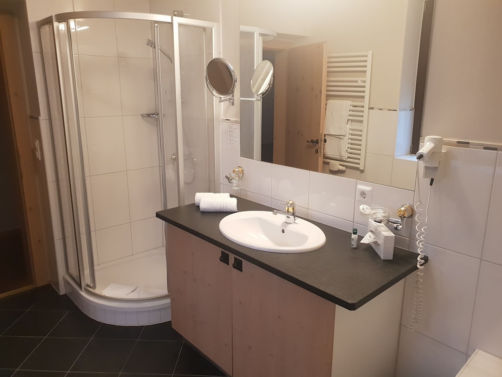 Aktivhotel Schweizerhof 28/72