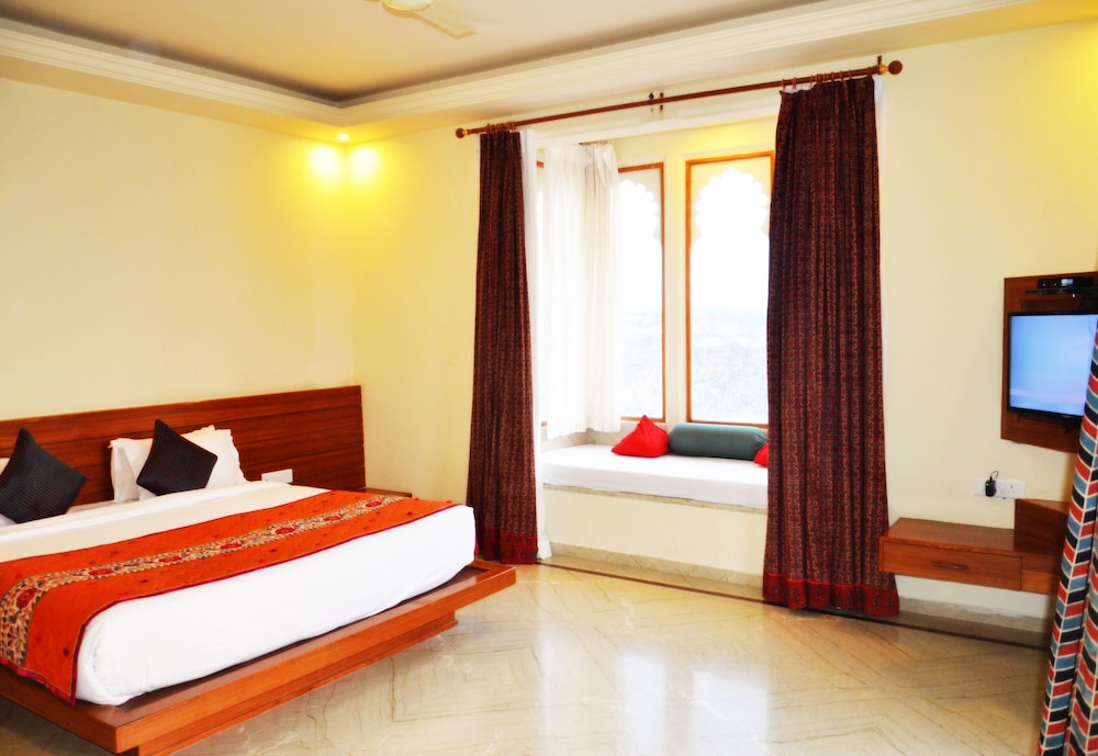 Justa Brij Bhoomi Nathdwara 6/39
