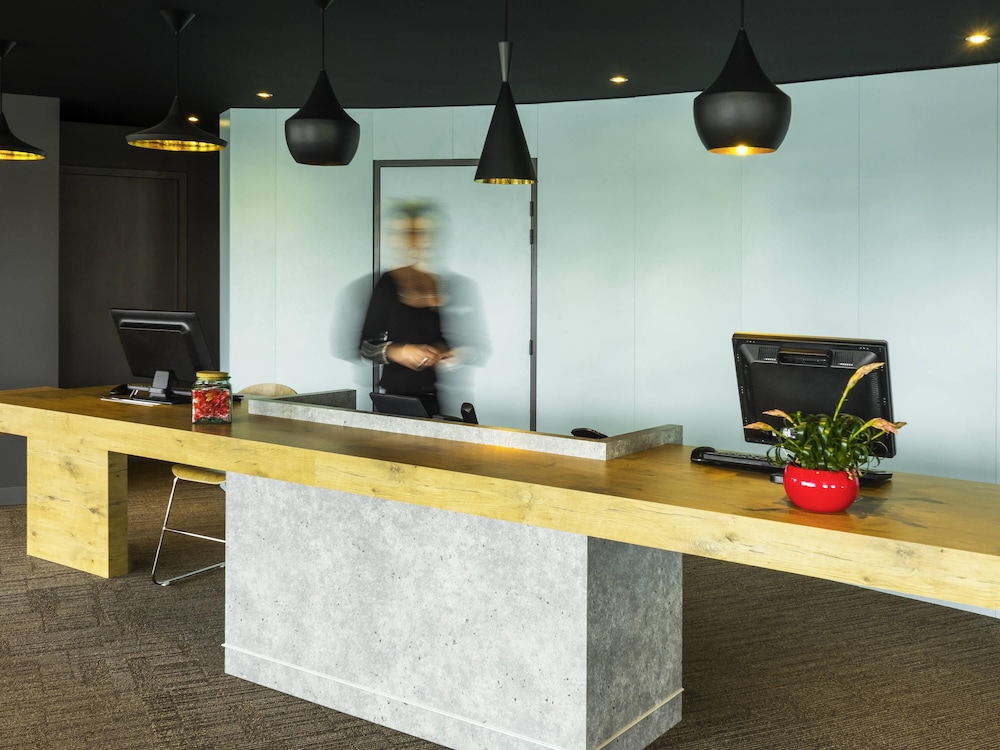 Ibis Tarbes Odos 10/64