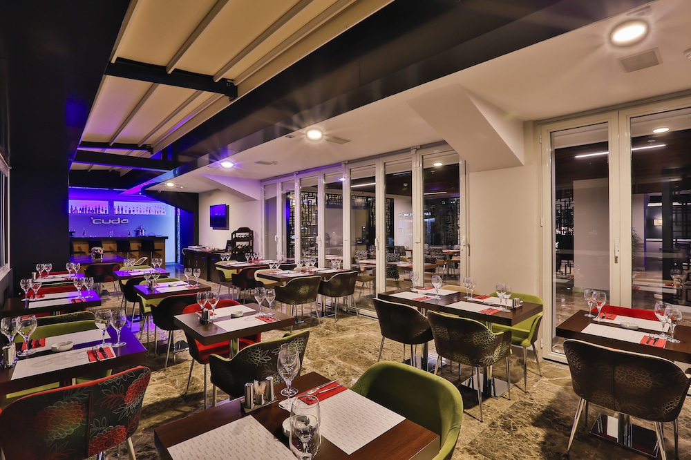 Business Life Sisli 47/53
