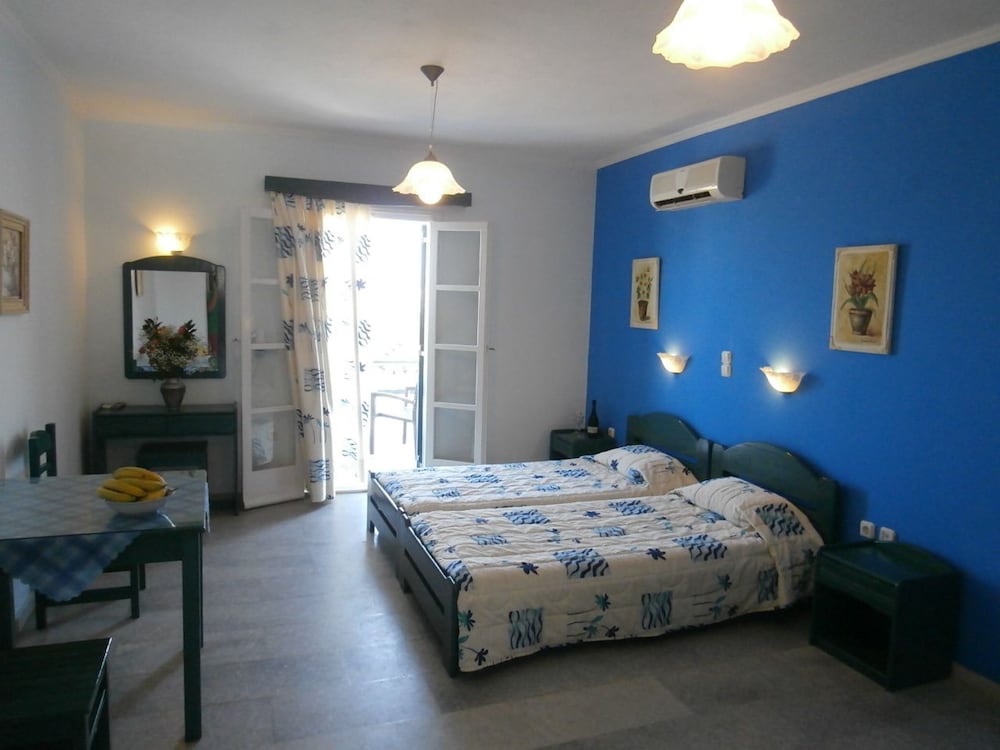 Agnanti Hotel 13/69