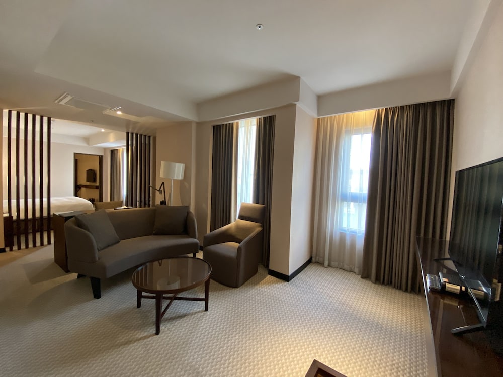 Lai Lai Hotel 52/74