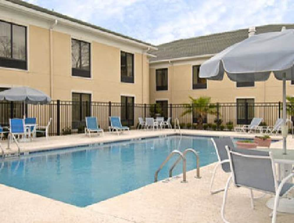 Baymont by Wyndham Savannah/Garden City in Garden City - GA