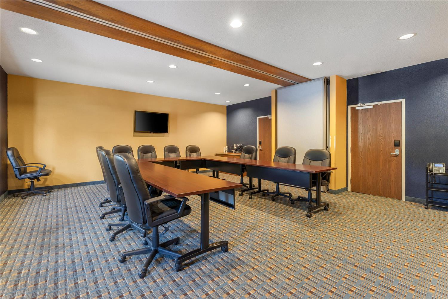 Surestay Plus Hotel By Best Western Keyser 9/12