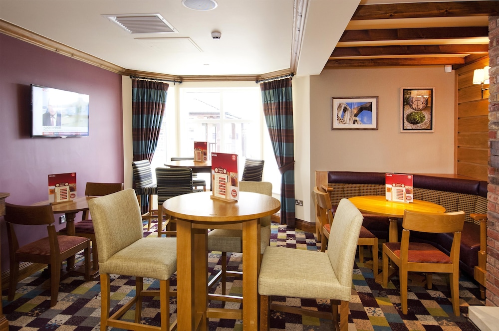 Premier Inn Glastonbury 40/54