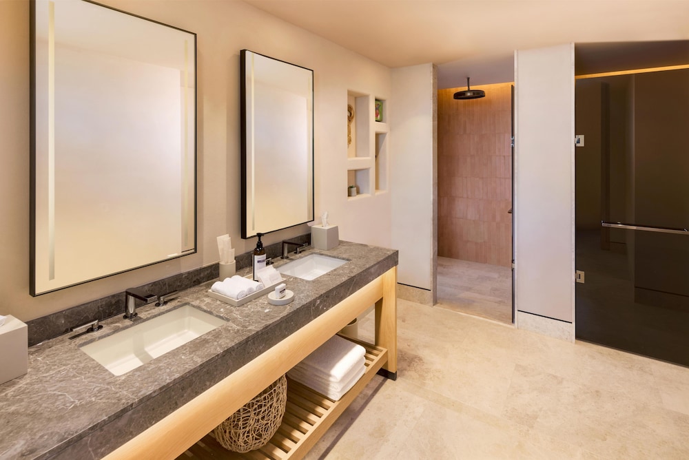 جناح بسريرين كوين بإطلالة على البحر بغرفة نوم واحدة، Grand Hyatt Los Cabos Resort, Golf & Spa, All-Inclusive 5/6