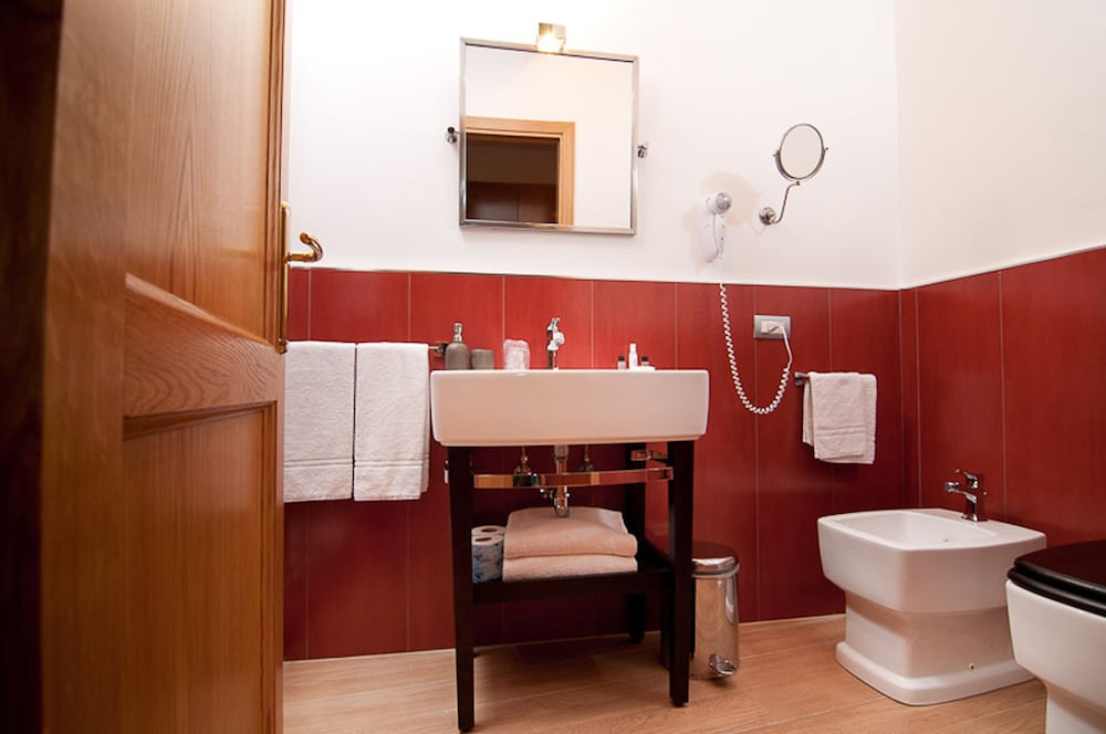 Saint Peter Six Rooms And Suites 57/67