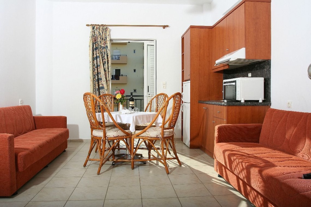 CASTRO HOTEL 34/58