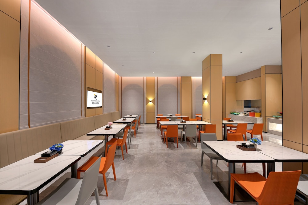 City Convenient Hotel 37/49