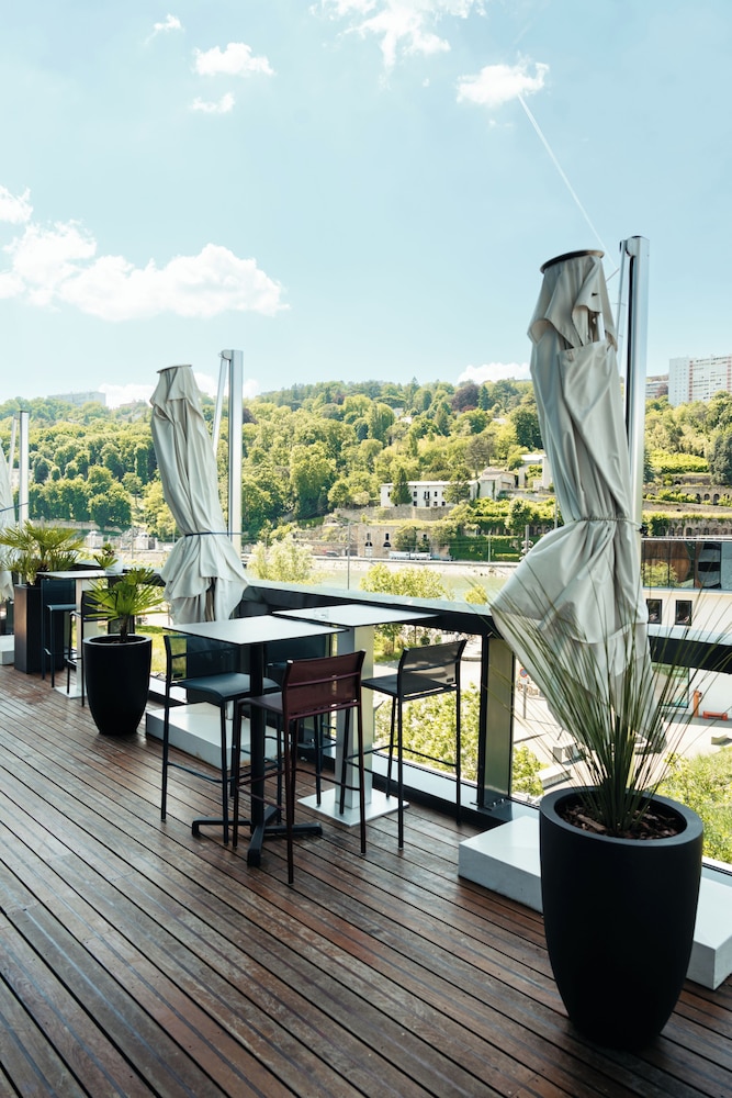 Novotel Lyon Confluence 76/80