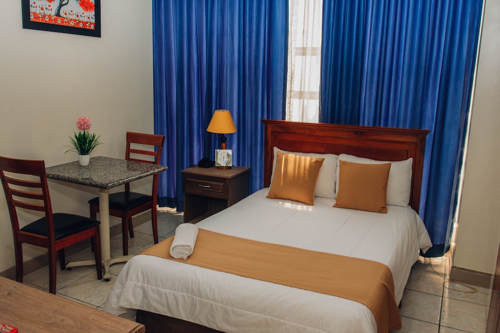 Las Penas Hotel 24/60