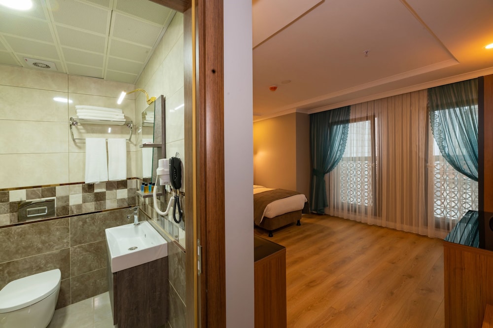 New Emin Hotel 20/20