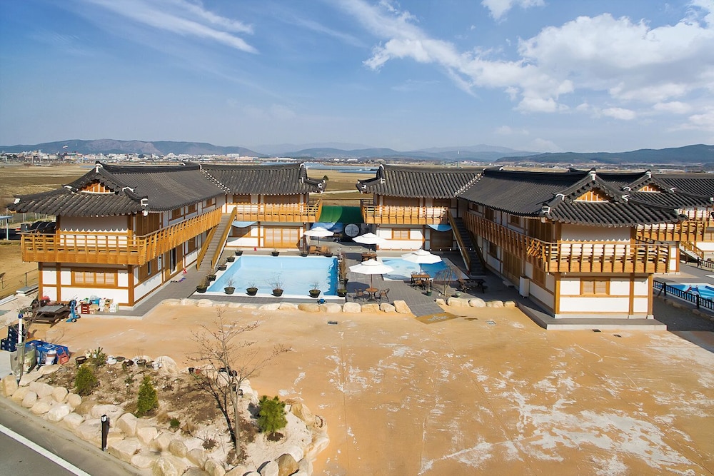 Gyeongju Gyeongju N Hanok Pension 2/50