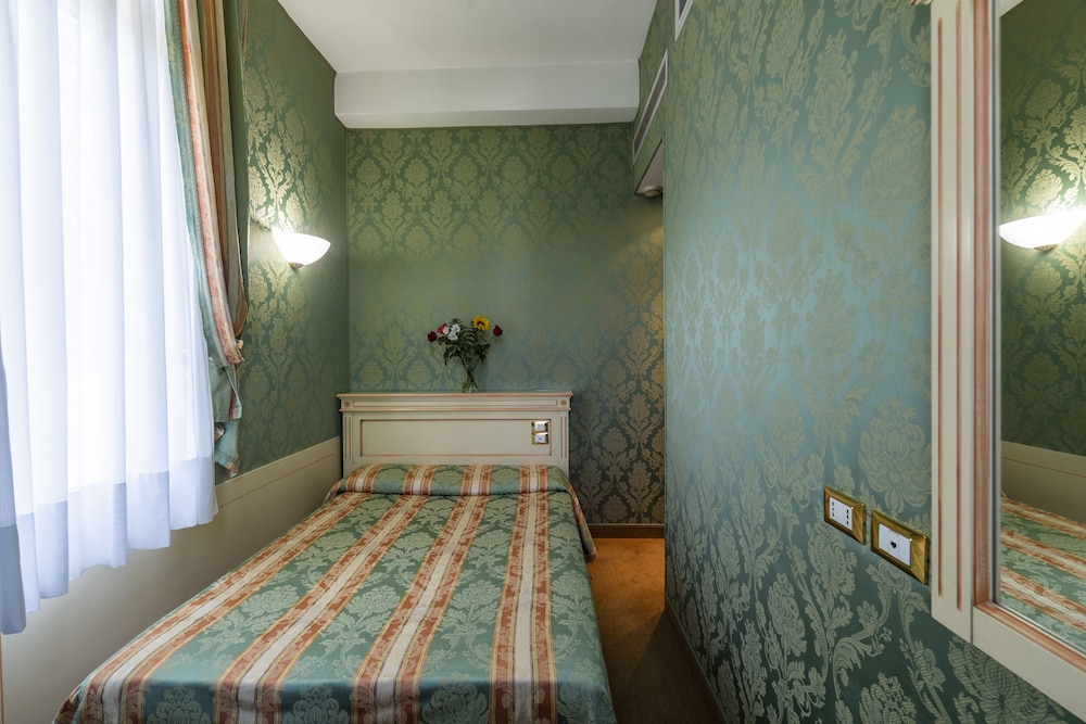 Hotel Villa Delle Palme 39/79