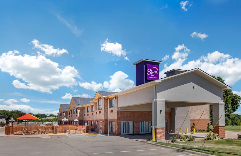 Sleep Inn Cedar Hill, TX 42/51