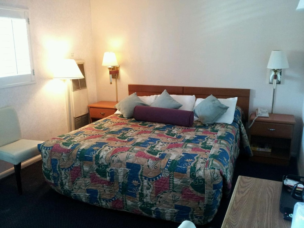 Town House Motel 20/46