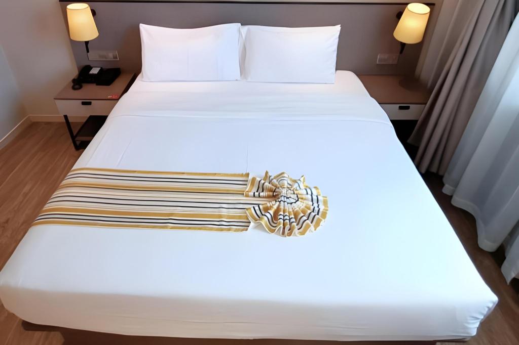 Home Inn Plus (Dali Ancient City South Gate) 36/42