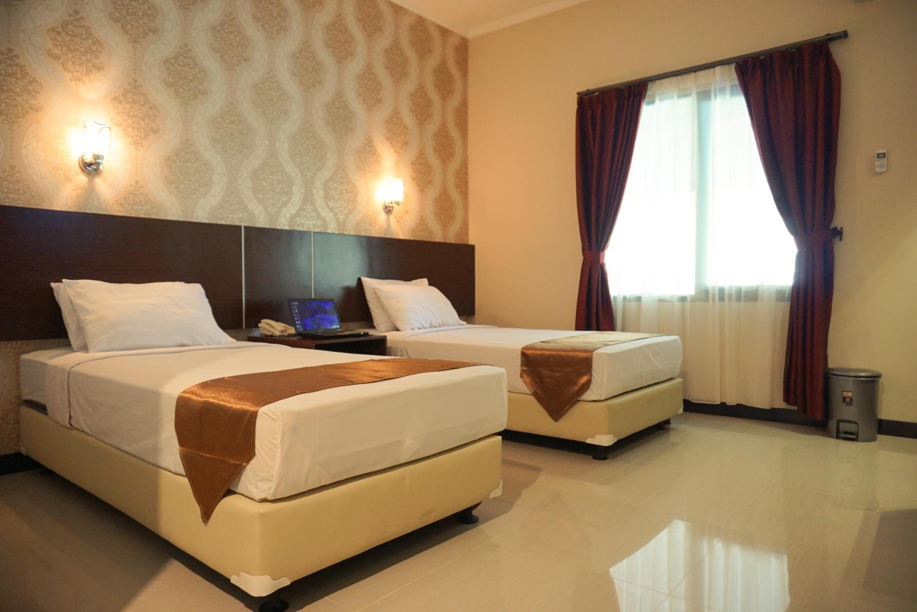 Hotel Gerbera 9/40
