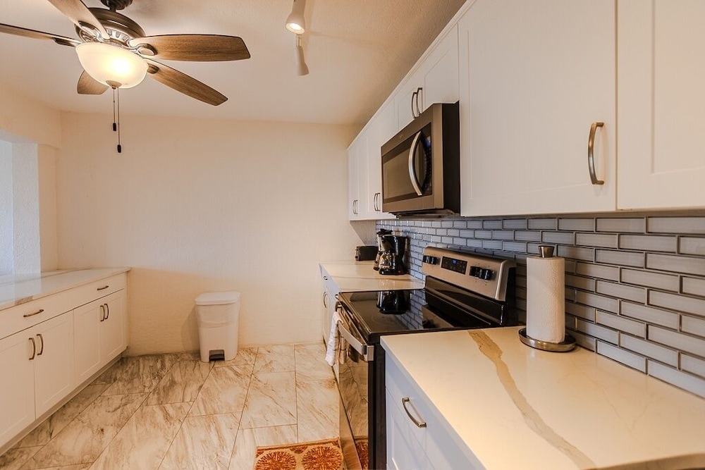 1 Bedroom, Condo, King Bed, Sofa, Point Pleasant Resort 9/10