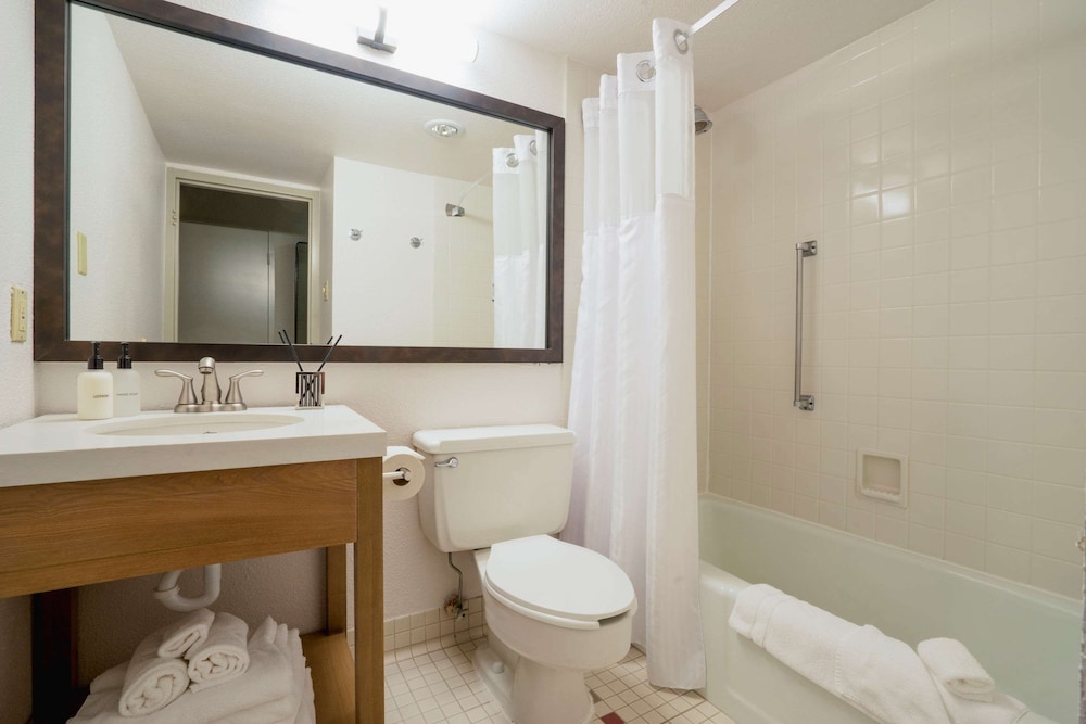 Holiday Inn Estes Park 19/84
