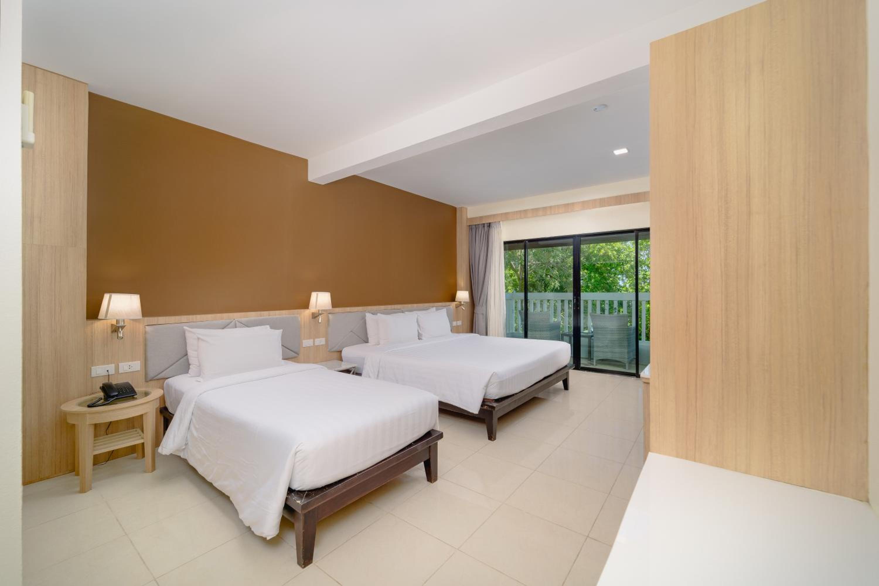 غرفة ثلاثية بشرفة، Aonang Buri Resort 10/10