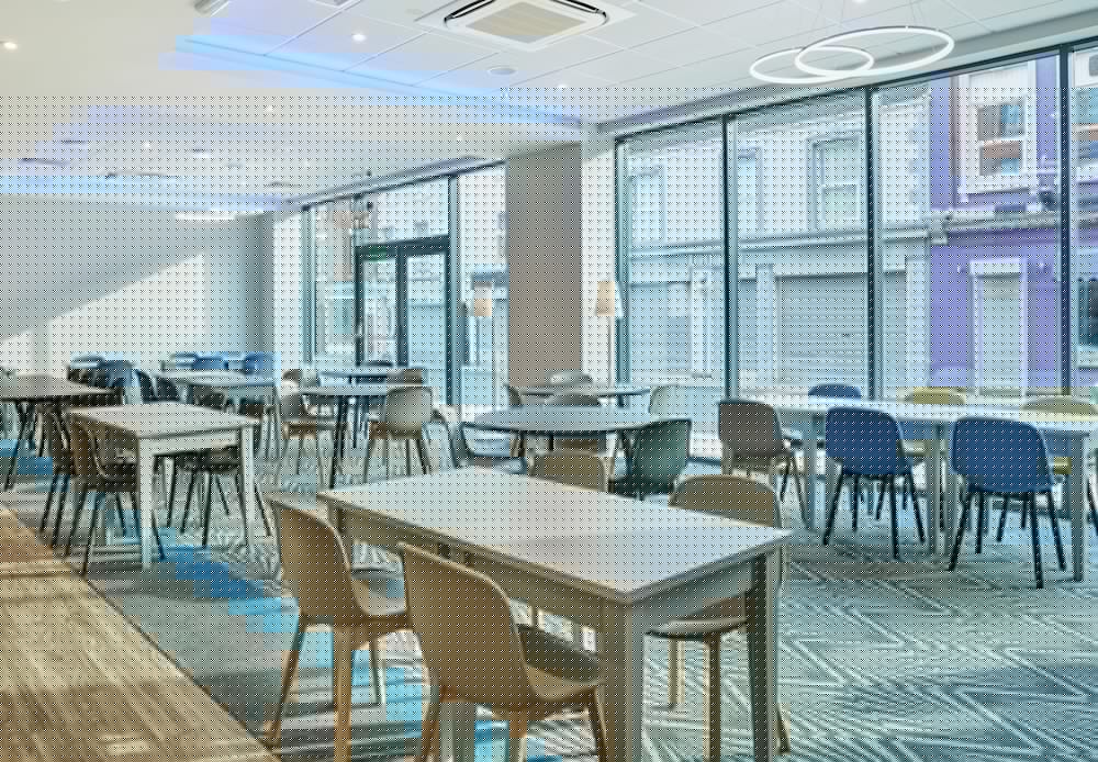 HOLIDAY INN EXPRESS GRIMSBY 29/35