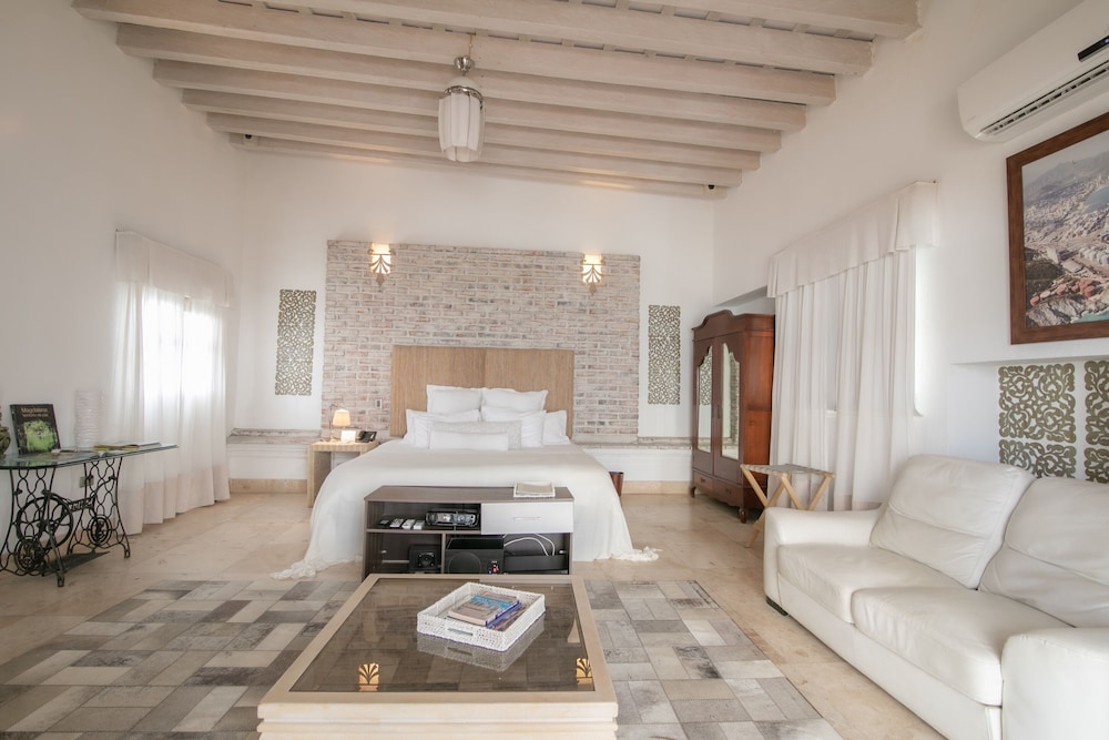 HOTEL BOUTIQUE DON PEPE 52/72