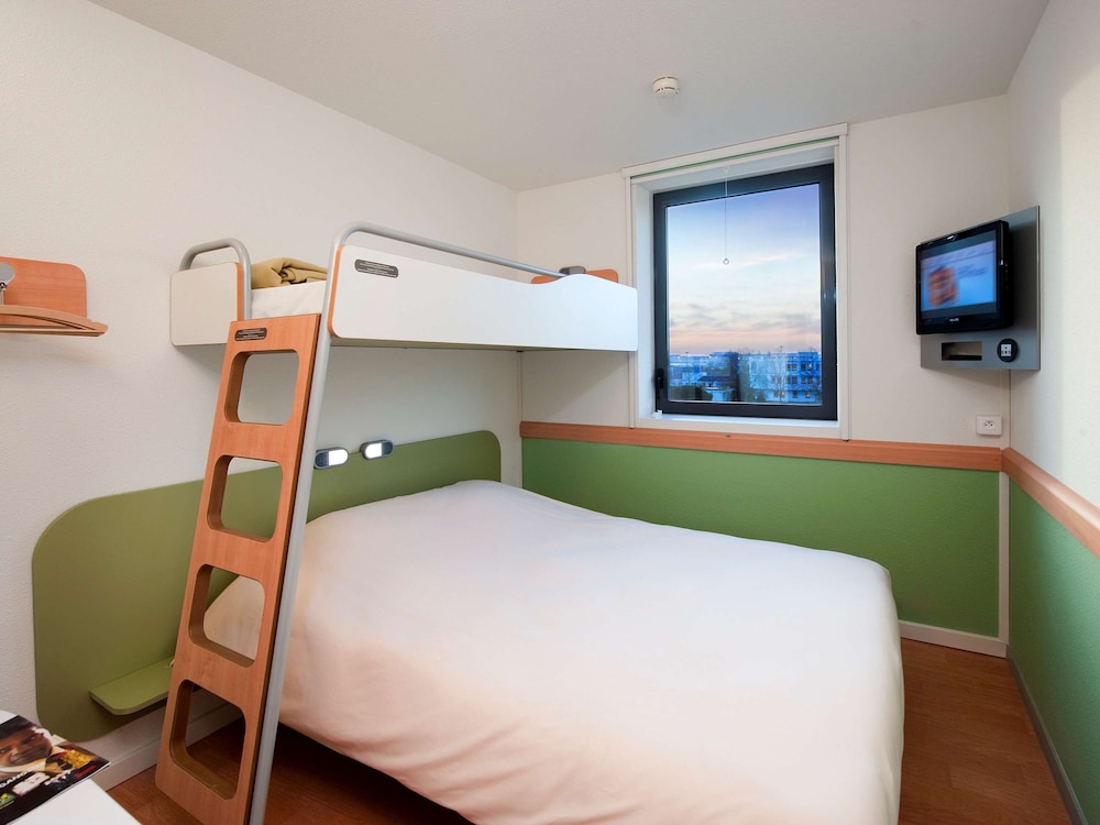 IBIS BUDGET TOULOUSE AEROPORT 24/67