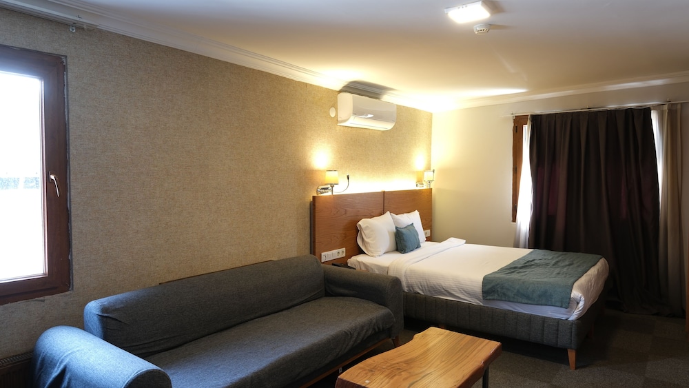 Varyant Hotel 5/35