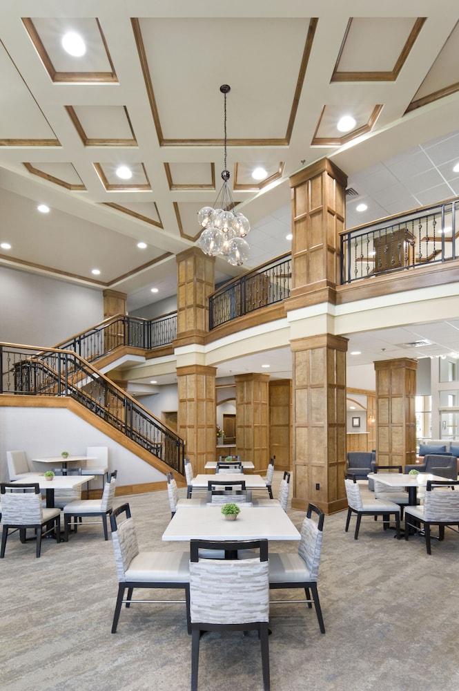 Clubhouse Hotel Suites Sioux Falls 51/67