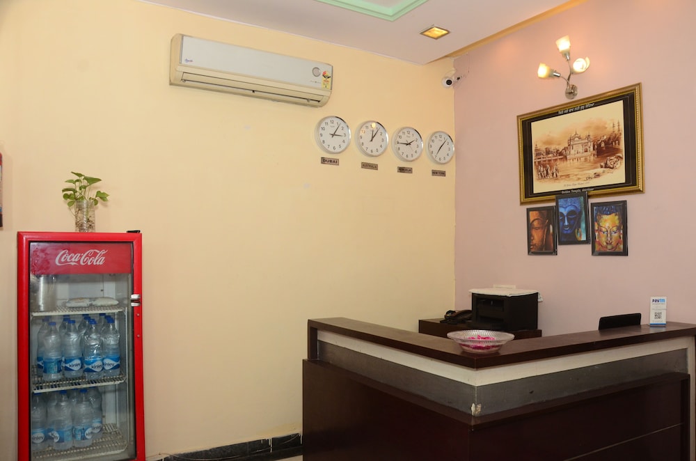 Gurjeet Hotel 3/18
