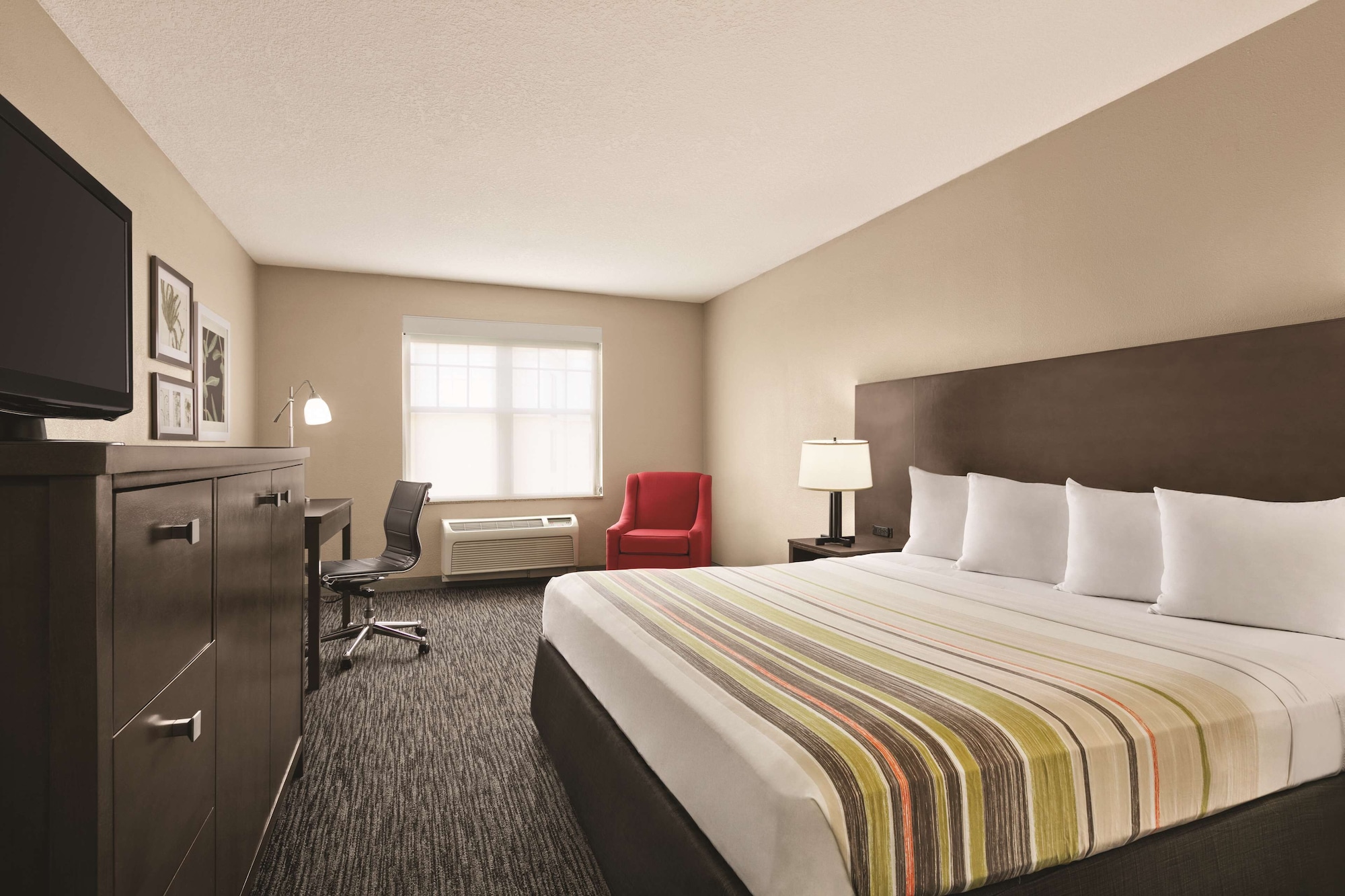 ROOM, KING BED, ACCESSIBLE