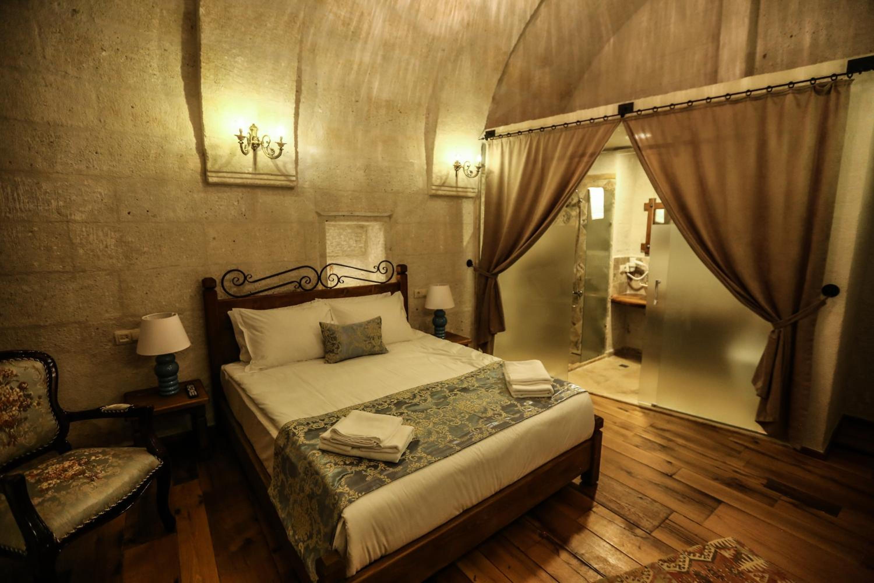 Kemerli House 8/23